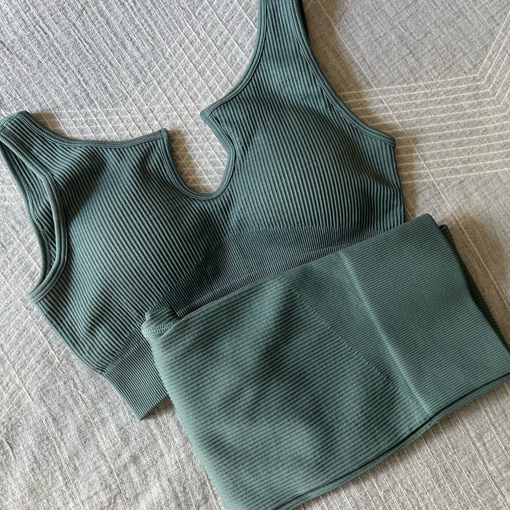 Ribbed 2 piece workout set